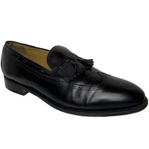 (111) Johnston & Murphy Burgundy Leather Wingtip Tassel Loafers
